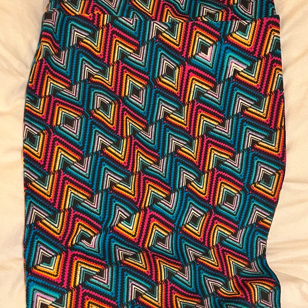 BNWT XS Lularoe Cassie Pencil Skirt